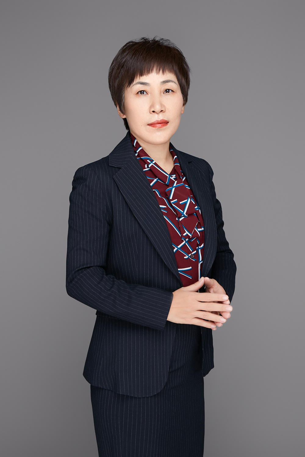 王  娜