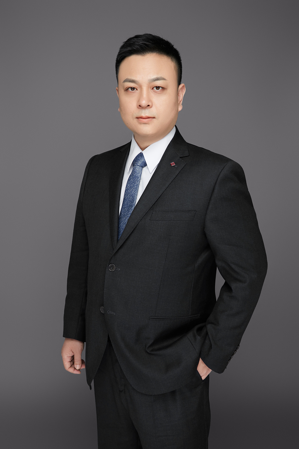孙  健