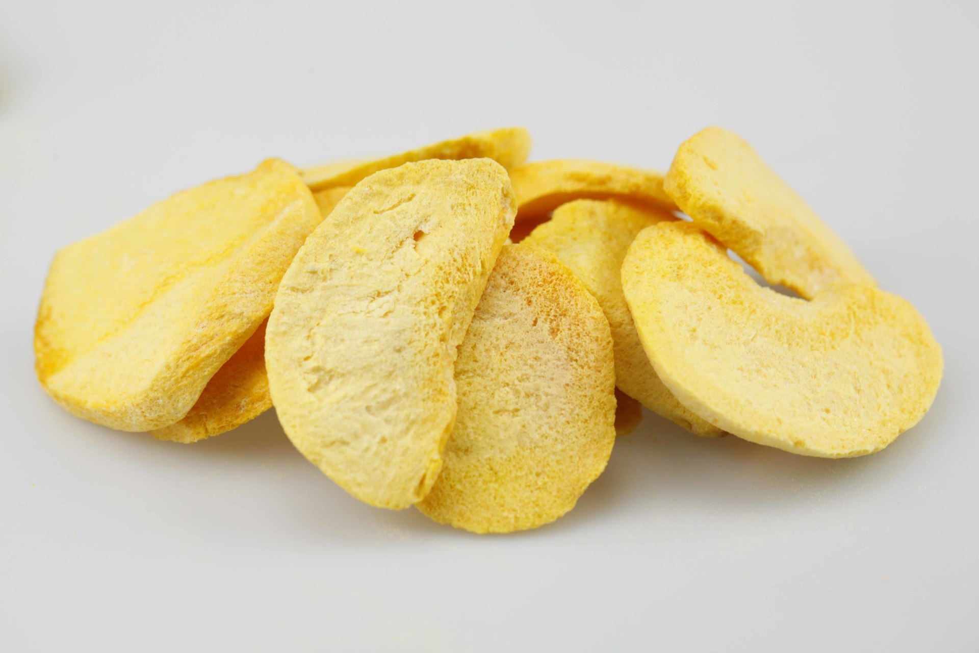 Freeze dried peach