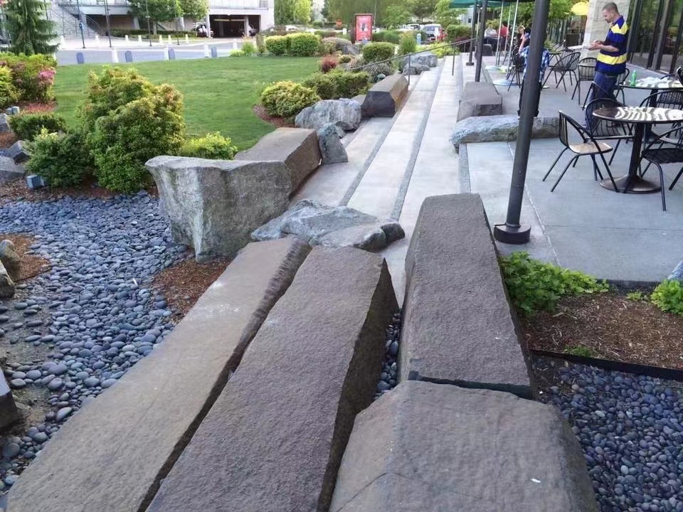 BASALT COLUMN