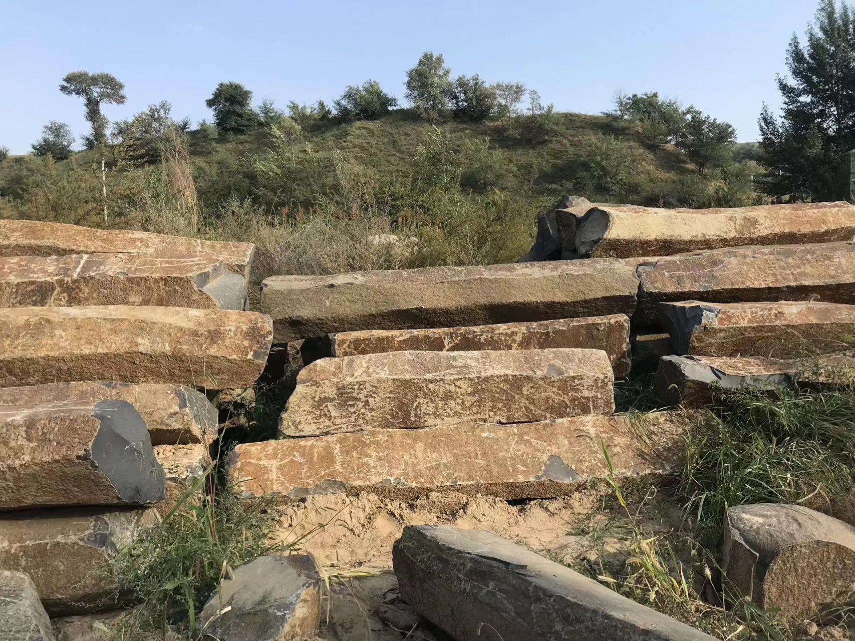 BASALT COLUMN
