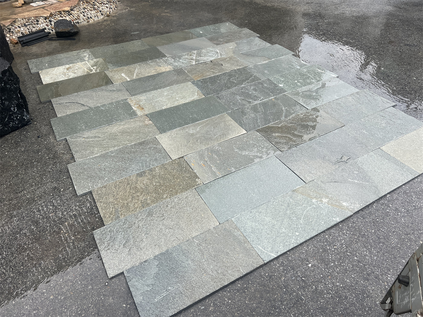 SLATE & QUARTZ