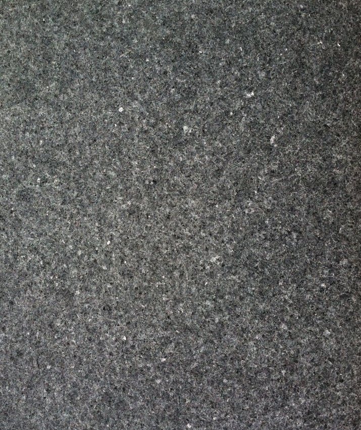 CRYSTAL BLACK