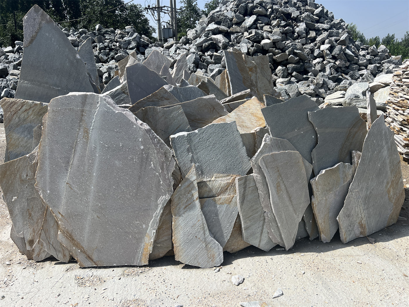 SLATE & QUARTZ
