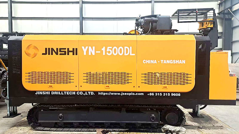 Motor-driven full hydraulic core drilling rig