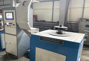 Dynamic Balancing Machine