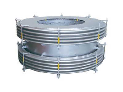 Circular metal high temperature compensator