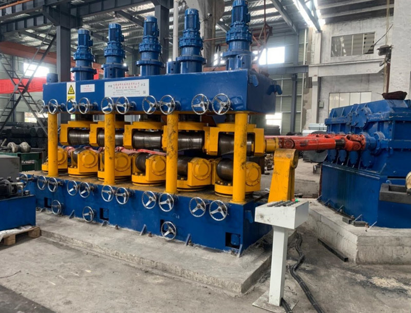 Straightening machine Straightening machine