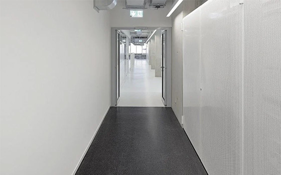 Exploring the sound absorption performance of PVC homogeneous  flooring