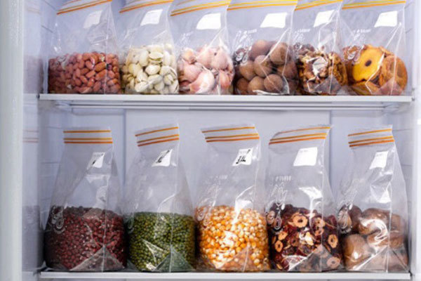 Storage bags are differentiated according to different positions inside the car