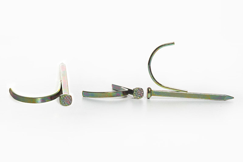 Water pipe hook nail