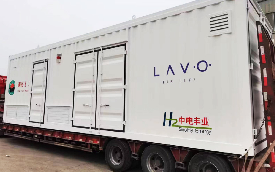 Equipment container