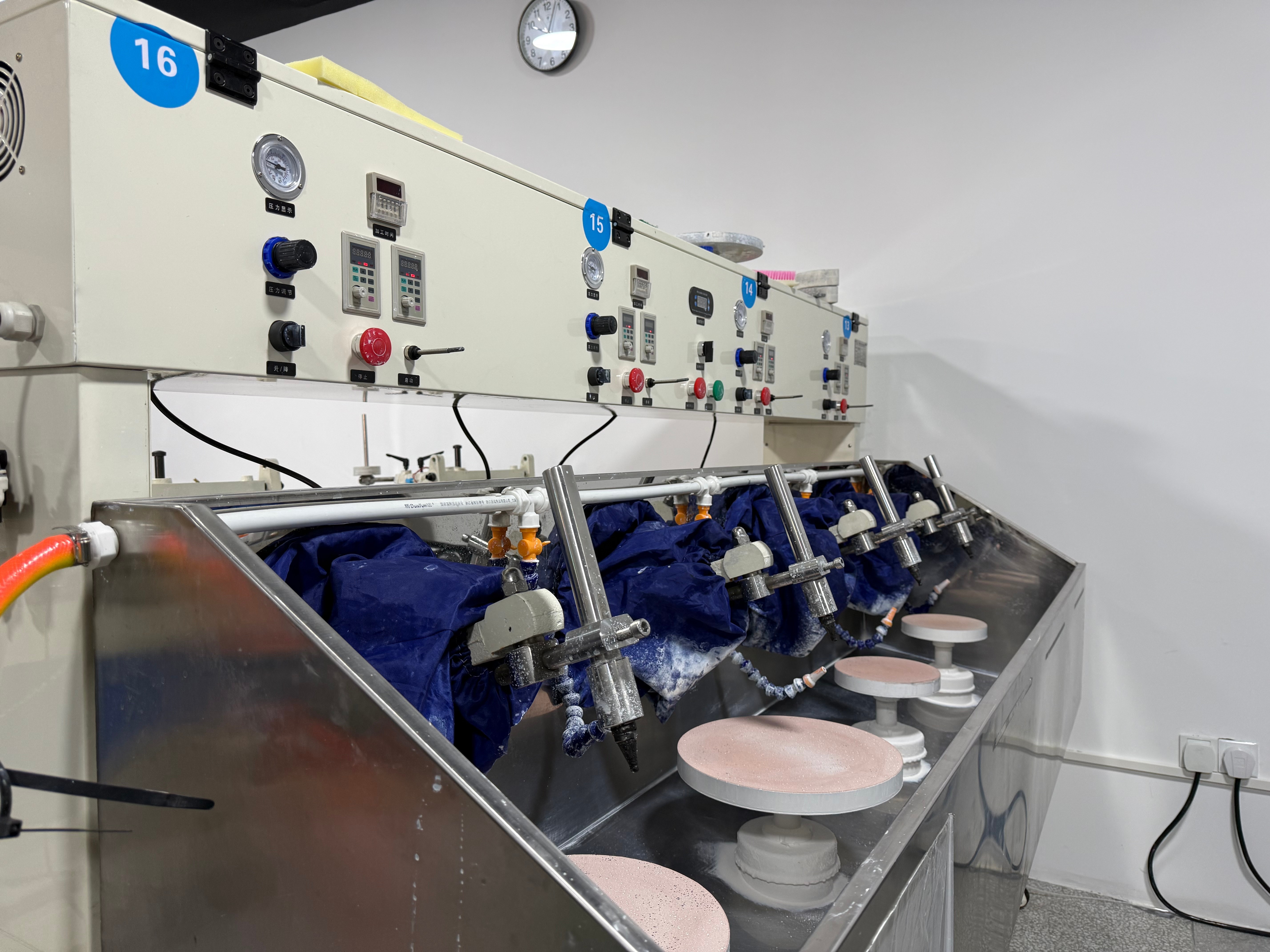High-speed polishing machine