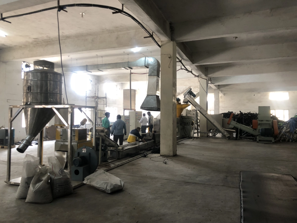 How to Choose the Right PU Waste Recycling Machine Without Breaking the Bank