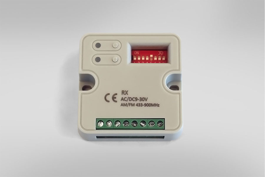 ERC1005 universal receiver