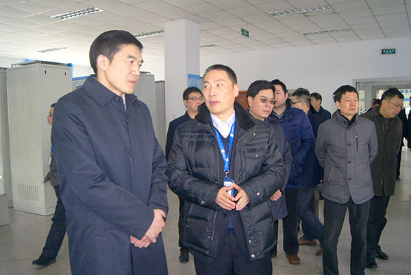 南京副市長(zhǎng)黃瀾帶隊(duì)到鈦能科技檢查安全生產(chǎn)工作