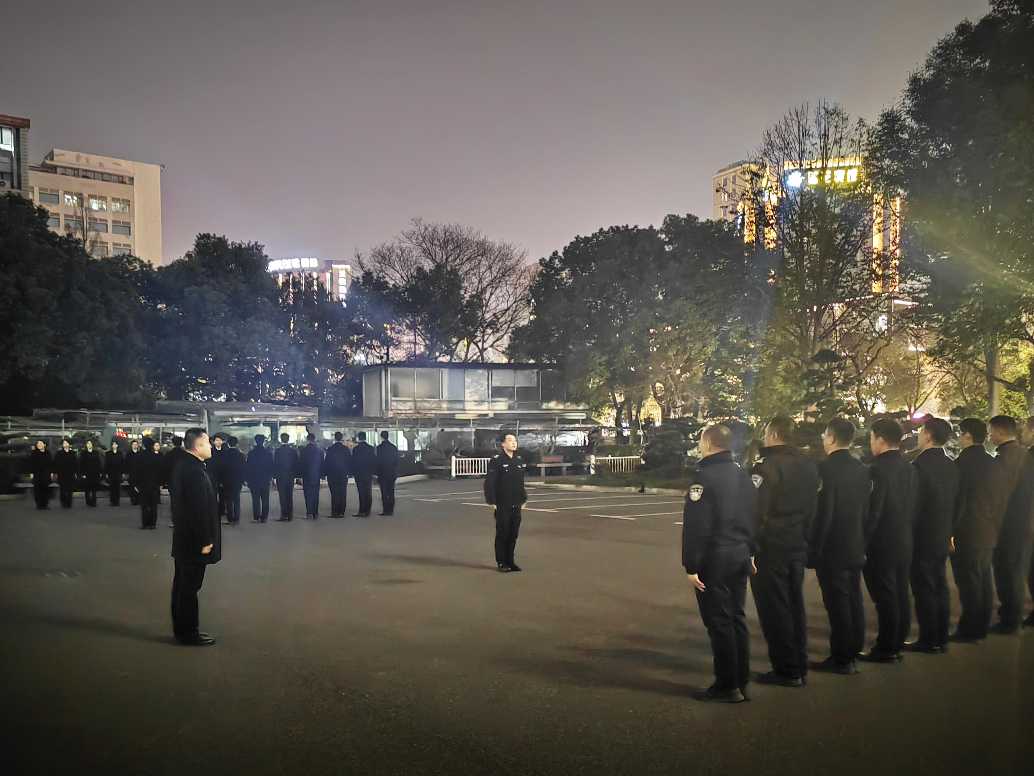 新年新风貌，开训启新程——省行政中心安保队伍举行春训启动动员大会