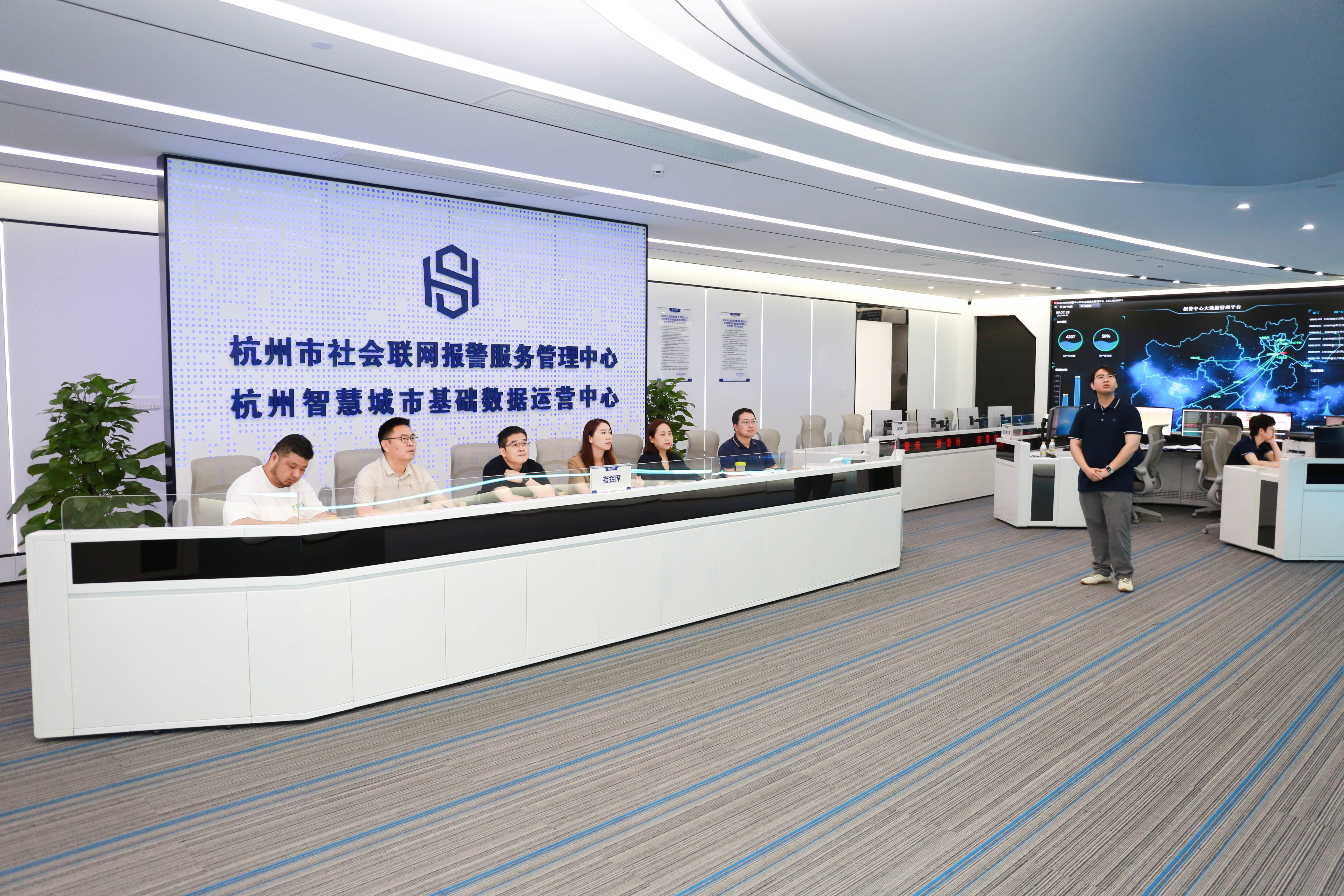 南湖保安公司来公司考察交流，共探智慧安防新发展