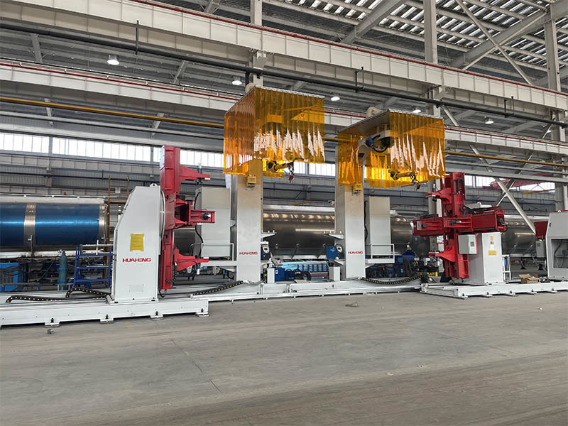 Welding production line for aluminum alloy fluid container