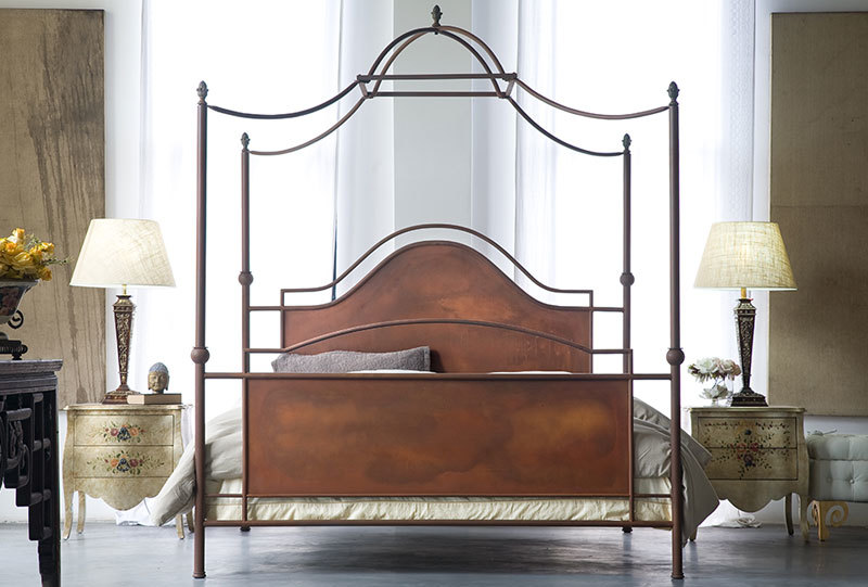 Full-size Canopy Bed