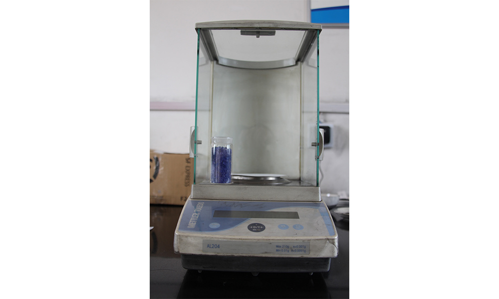 Electronic balance Electronic balance