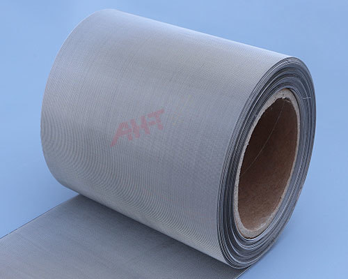 Quality Control in Reverse Dutch Weave Wire Mesh Production
