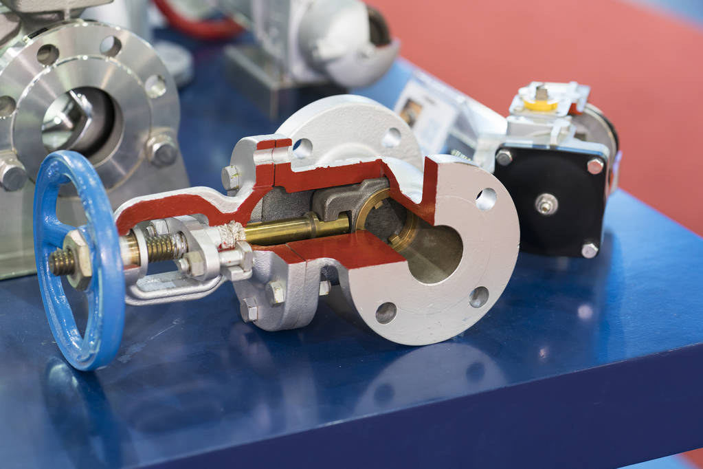What should be done to avoid valve leakage? What should be done to avoid valve leakage?