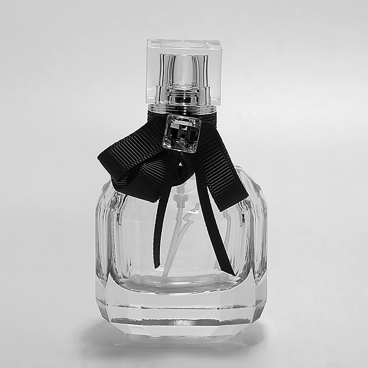 Factory sales 30ml round empty glass perfume bottles JRP041