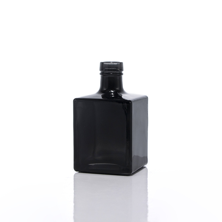 Glass Aromatherapy Fragrance Sticks Bottle 200ml Custom Luxury Black Empty Glass Aroma Reed Diffuser Bottle