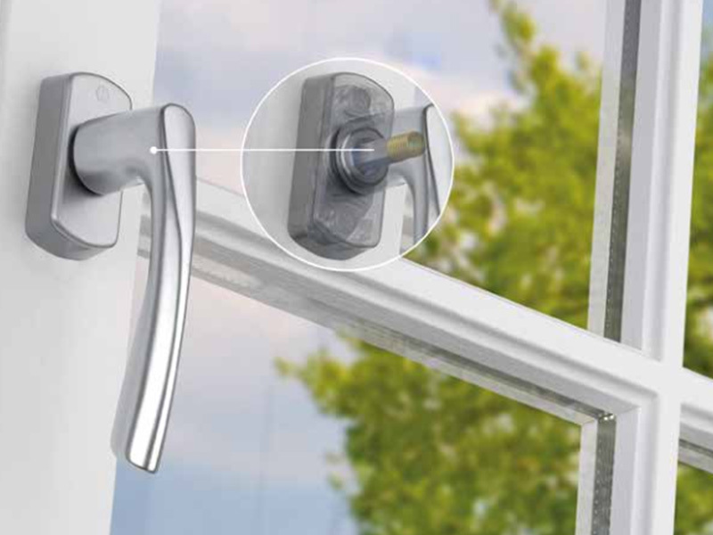 105 series window screen integrated inside and outside casement system window