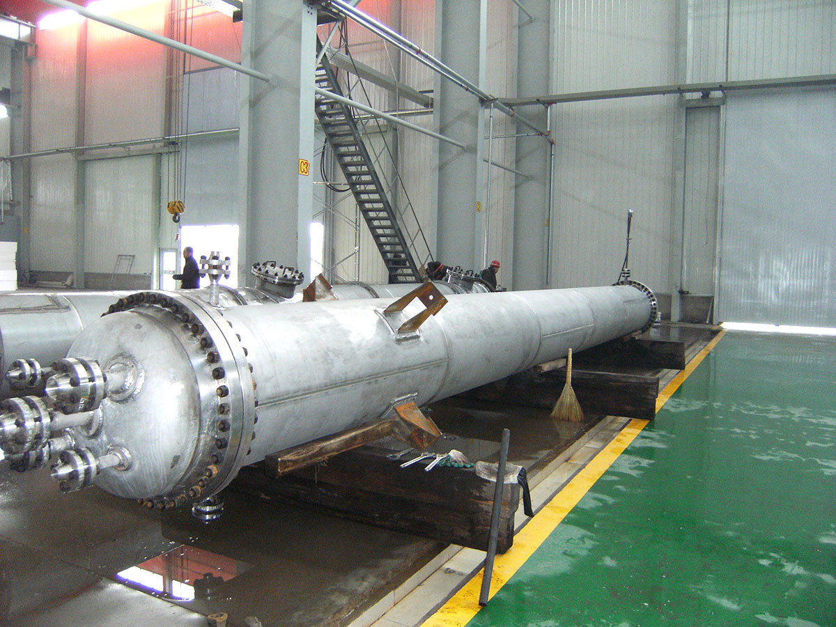 Ordinary and vacuum distillation unit (vacuum tower)