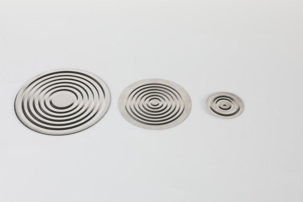 Metal diaphragm