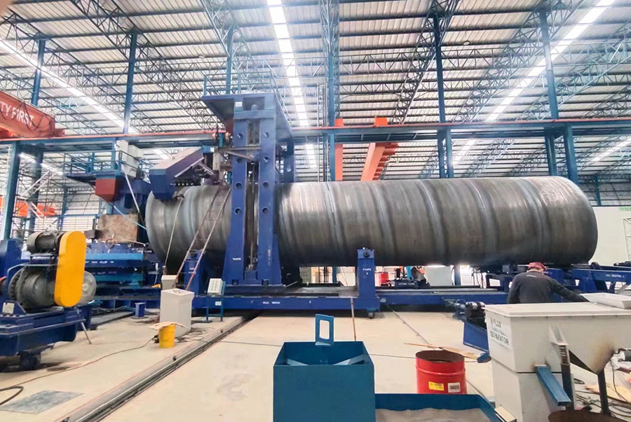 Large diameter thin wall spiral welded pipe equipment