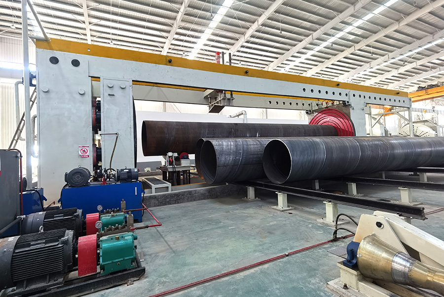 Heavy-duty large-diameter steel pipe hydraulic press