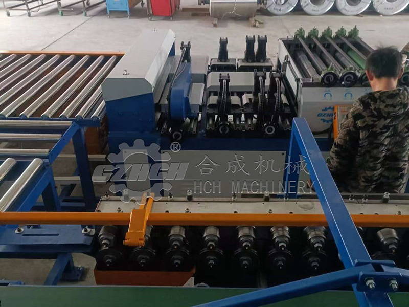 湖北宜昌客户订购的风管生产线调试现场