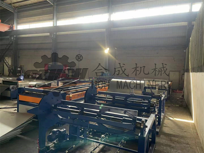 福建福州订购的整套风管生产线调试现场