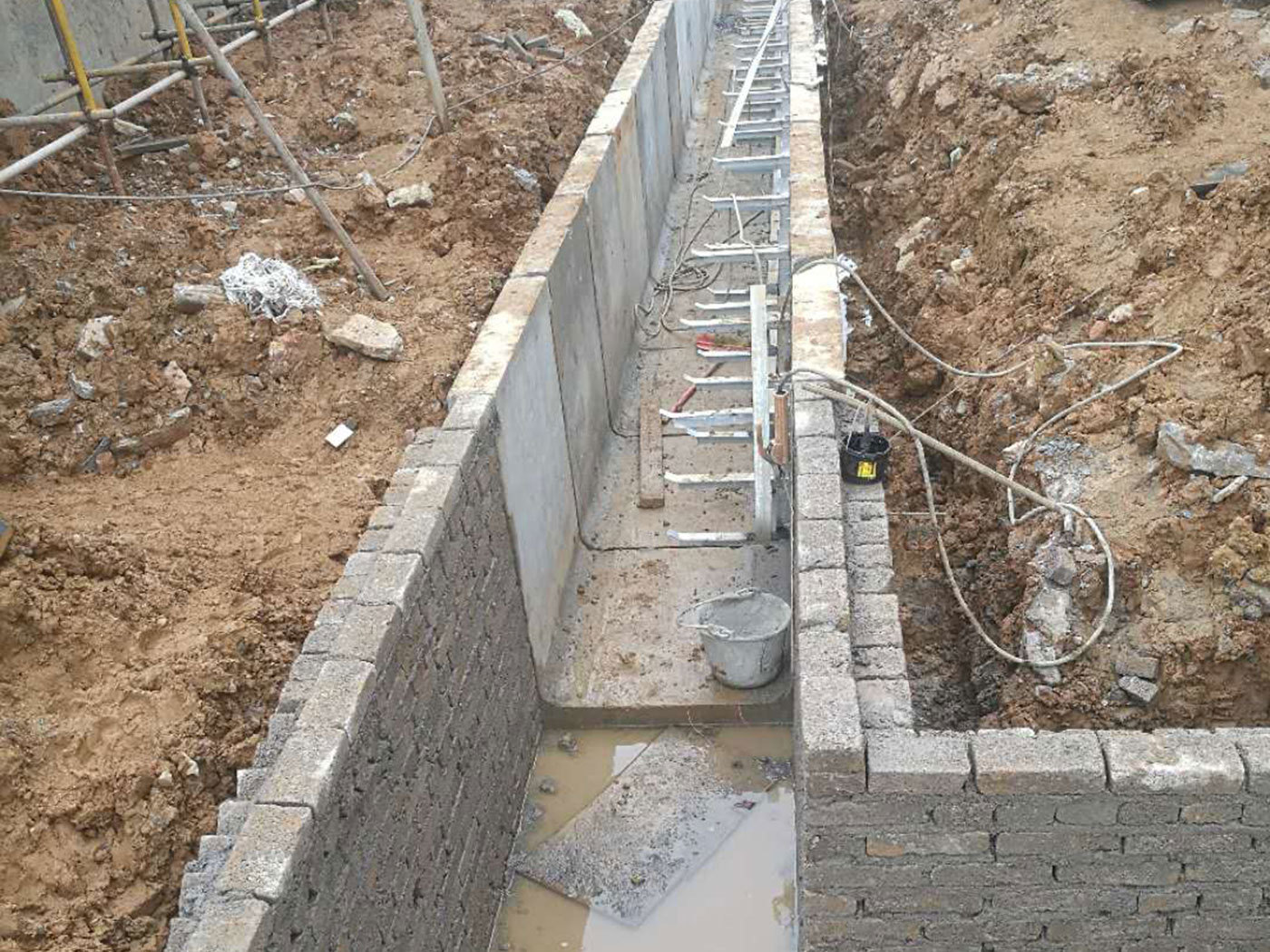 中建五局三公司白云區(qū)麥茄河污水處理廠(chǎng)1000X1000型電纜U形槽項(xiàng)目（U形槽）