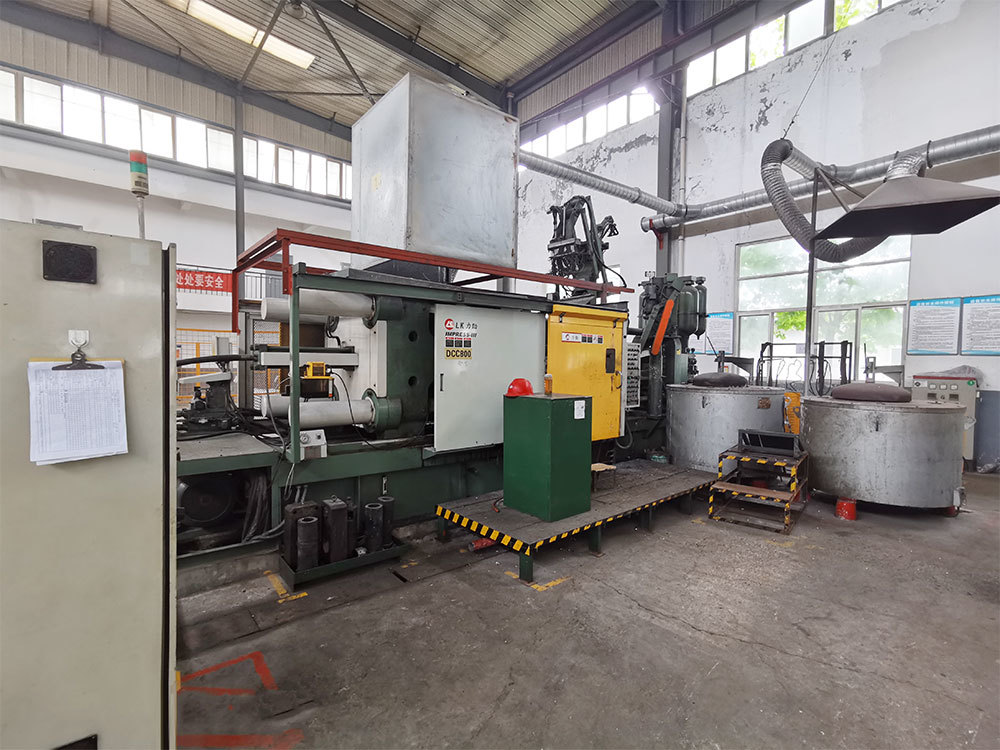 800T die-casting machine