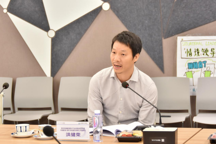 广东省委统战部李阳春副部长、深圳市工商联李勇书记一行莅临太阳集团tcy8722网站考察调研(图6)