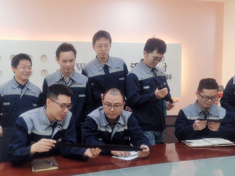 研发团队