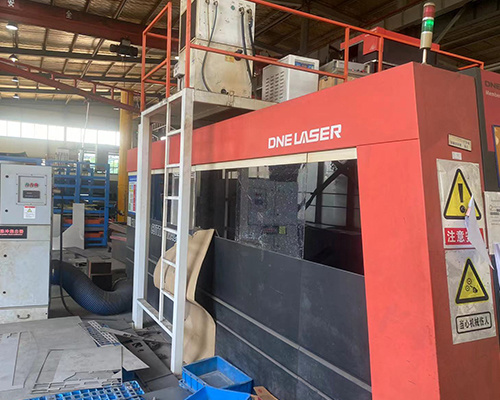 【Repair Service】DNE 3KW laser cutter replacing laser protective cap and lenses