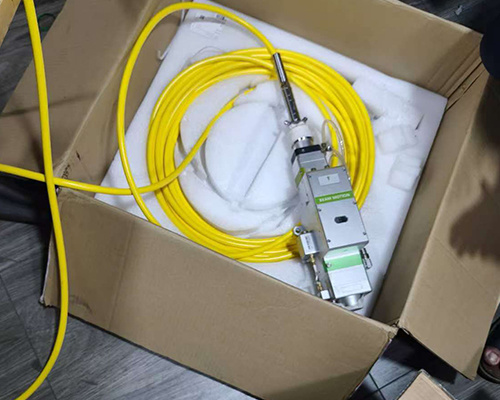 【Repair Service】Overseas matinenance IPG YLR 3000W replacing fiber cable 【Repair Service】Overseas matinenance IPG YLR 3000W replacing fiber cable