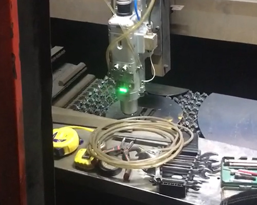 【Repair Service】IPG 6KW laser source replacing new fiber cable 【Repair Service】IPG 6KW laser source replacing new fiber cable