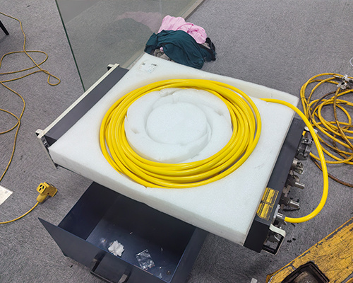 【Repair Service】IPG YLR-3000 laser source replacing new fiber