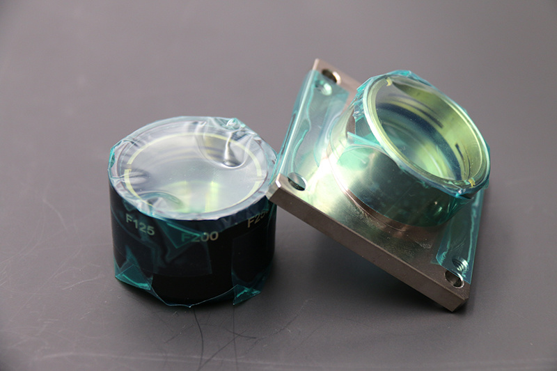 Focus and collimating lens