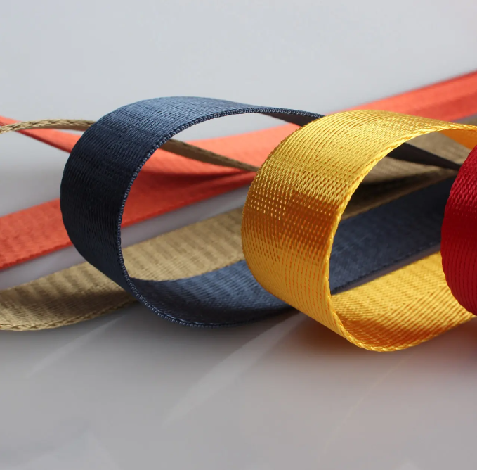 What are the conventional specifications of woven webbing? How does webbing moisture-proof?