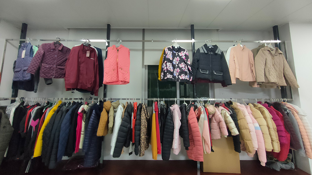 Winter Essentials: Windproof Snowsuits for Subzero Temperatures