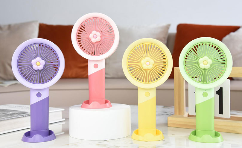 What is the difference between our common DC fans and AC fans?