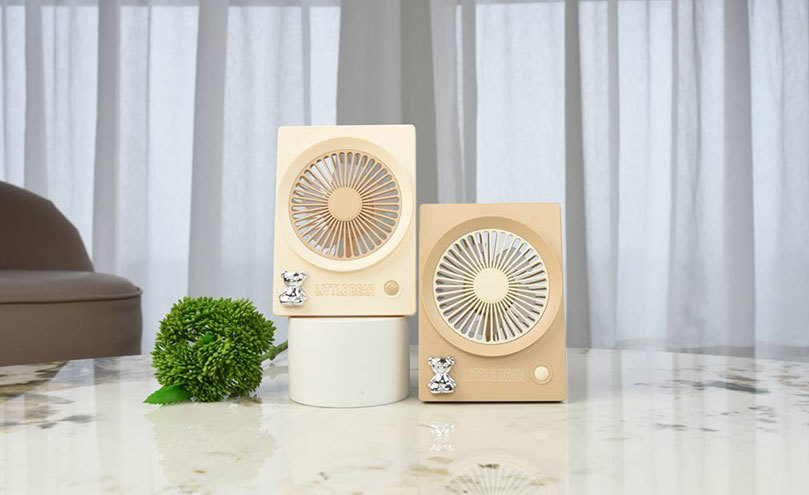 Advantages of miniature toy fans