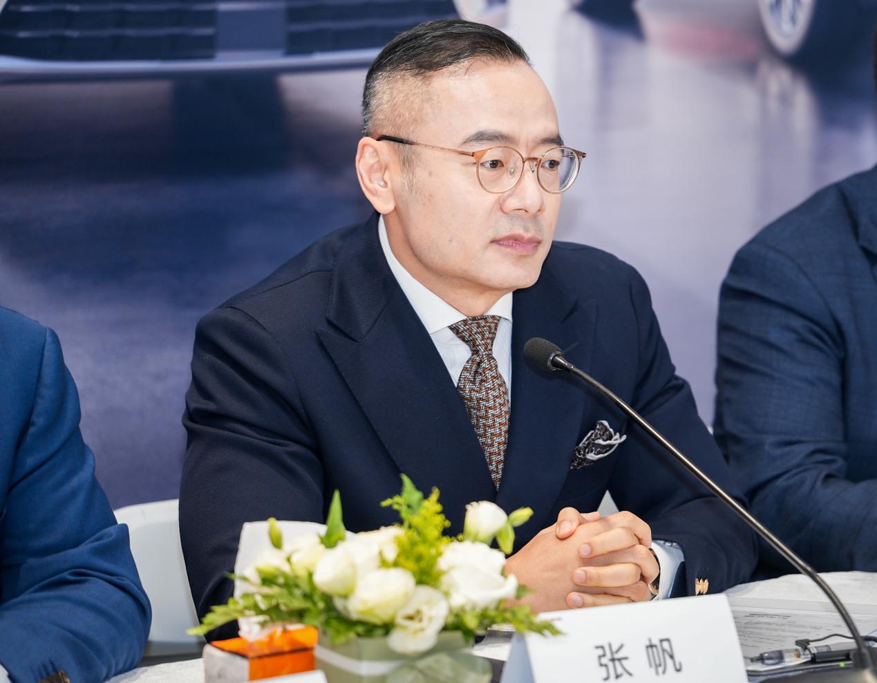 LEE01144